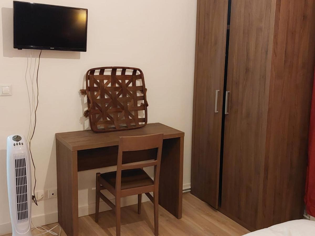 Happy Land Holliday Residential Hotel Epinay-sur-Seine Ngoại thất bức ảnh